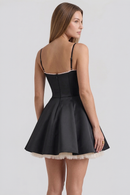 Vestido Curto Cloe - Dupla Camada